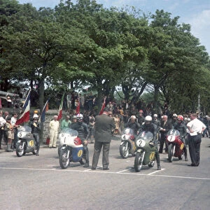 Startline, 1967 Senior TT