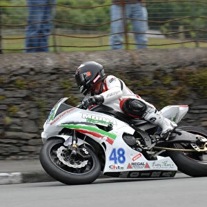 Stephen McIlvenna (Yamaha) 2010 Supersport TT