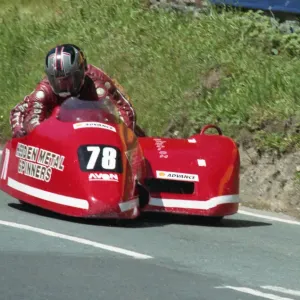 Stephen Ramsden & James Coward (Yamaha) 1995 Sidecar TT