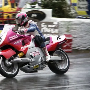 Steve Linsdell (Yamaha) 1994 Formula One TT