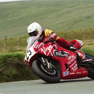 Steve Linsdell (Yamaha) 2002 Formula One TT