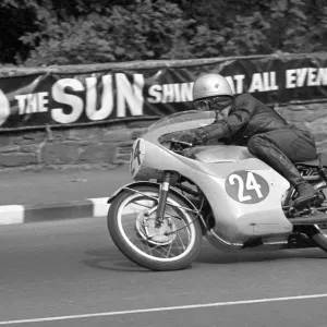 Steve Murray (Honda) 1966 Ultra Lightweight TT