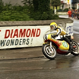 Steve Parrish (Yamaha) 1974 Lightweight Manx Grand Prix