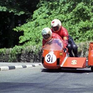 Steve Sinnott & Jim Williamson (SWS Norton) 1974 500 Sidecar TT