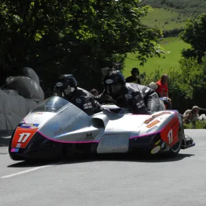 Steven Coombes & Paul Knaphill (Ireson) 2009 Sidecar TT