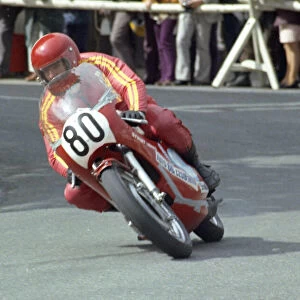 Stuart Jones (Yamaha) 1974 Junior Manx Grand Prix