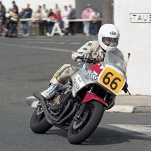 Stuart Jones (Yamaha) 1986 Senior Manx Grand Prix