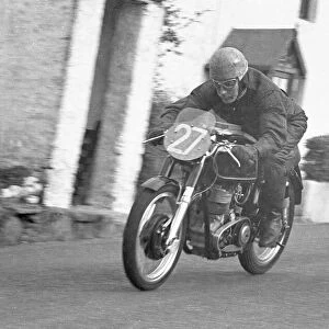 Syd Barnett (AJS) 1953 Junior TT