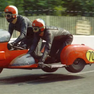 Ted Lloyd & Terry Harrington (BSA) 1971 750 Sidecar TT