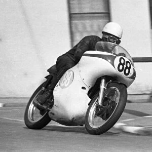 Terry Muir (Norton) 1963 Junior Manx Grand Prix