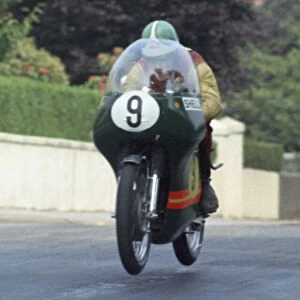 Tom Dickie (Kuhn Seeley) 1970 Senior TT