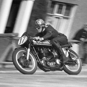 Tom Walker (Norton) 1961 Senior Manx Grand Prix