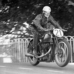 Tommy Tindle (Velocette) 1950 Junior TT