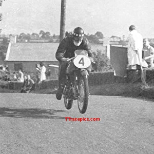 Tommy Wood (Guzzi) 1952 Ulster Grand Prix