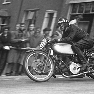 Tommy Wood (Guzzi) 1953 Lightweight TT