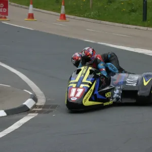 Tony Baker & Fiona Baker-Milligan (Suzuki) 2011 Sidecar TT