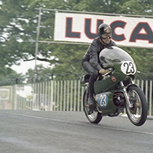 Tony Godfrey (Aermacchi Metisse) 1971 Junior TT