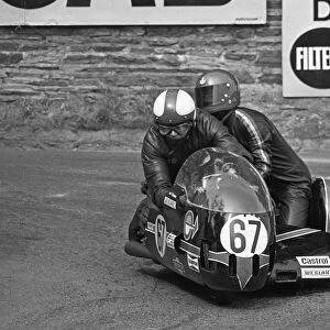 Tony Greening & David Carr (Weslake) 1975 Sidecar 1000 TT