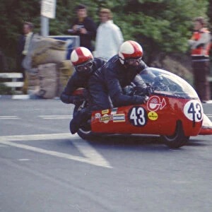 Tony Greening & Roger Parker (BSA) 1974 Sidecar 500 TT