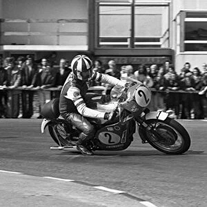 Tony Rodger (Triumph) 1975 Production TT