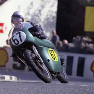 Tony Russell (Norton) 1973 Senior Manx Grand Prix