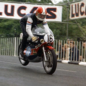 Tony Rutter (Yamaha) 1971 Junior TT