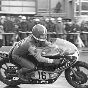 1975 Senior TT Print of Tony Rutter on Yamaha at Ramsey 1975 Senior TT Print of Tony Rutter on Yamaha at Ramsey