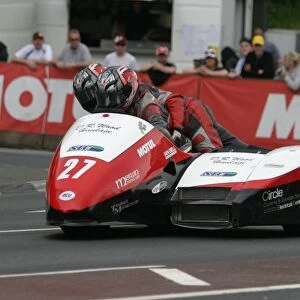 Tony Thirkell & Nigel Barlow (Equipe) 2011 Sidecar TT