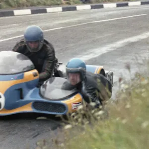 Tony Wakefield & Eddie Kiff (British Magnum) 1978 Sidecar TT