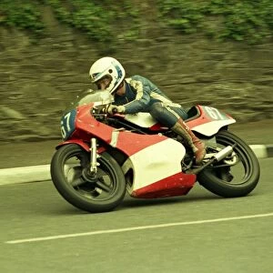 Tony Willis (Yamaha) 1987 Junior TT