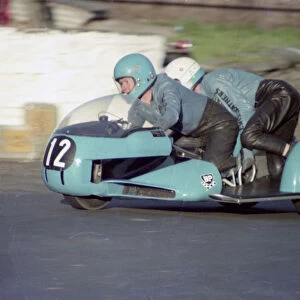 Trevor Ireson & Bill Boldison (Konig) 1976 500 Sidecar TT