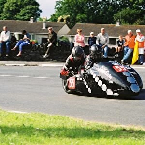 Trevor Tullett & Lisel Marie Amos (Ireson Yamaha) 2004 Sidecar TT