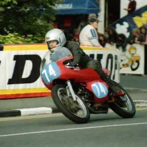 Vin Duckett (Aermacchi) 1984 Historic TT