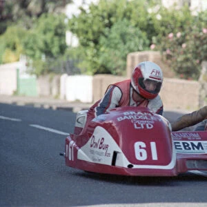 Wally Saunders & Alan Blackhurst (Ireson Yamaha) 1990 Sidecar TT