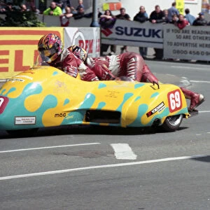 Wendy Davis and Martin Roberts (Baker Honda) 1999 Sidecar TT