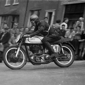 Wilf Billington (Norton) 1952 Senior TT