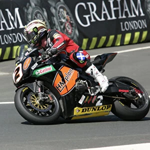 Win No. 15 for John McGuinness, 2009 Superbike TT