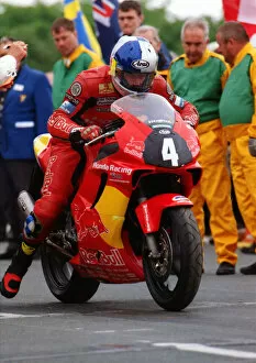 Images Dated 14th March 2019: Adrian Archibald (Red Bull Honda) 2002 Production 600 TT