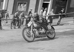 Images Dated 27th July 2016: Adrian Burton (Douglas) 1952 Junior Clubman TT