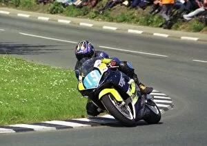 Images Dated 10th October 2017: Adrian McFarland (Suzuki) 2002 Junior 600 TT