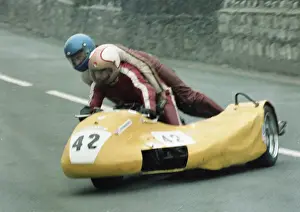 Adrian Smith & J Guthrie (Kawasaki) 1982 Southern 100