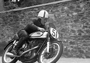 Images Dated 28th September 2020: Bill Aislabie (Norton) 1955 Senior TT