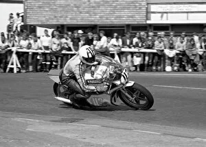 Images Dated 17th March 2017: Alan Atkins (Yamaha) 1981 Junior Manx Grand Prix