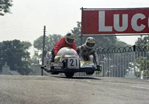 Images Dated 14th January 2022: Alan Bale & David Powell (Yamaha) 1978 Sidecar TT