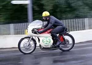 1967 Lightweight Manx Grand Prix Collection: Alan Dickinson (Kawasaki) 1967 Lightweight Manx Grand Prix