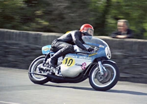 Images Dated 13th February 2021: Alan Dowie (Crooks Suzuki) 1974 Senior Manx Grand Prix