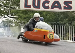 Images Dated 24th May 2022: Alan Gillender & G Simpson (BSA) 1974 Sidecar 750 TT