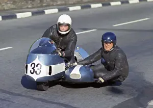 Alan Gillender & G Simpson (Parker Triumph) 1973 750 Sidecar TT