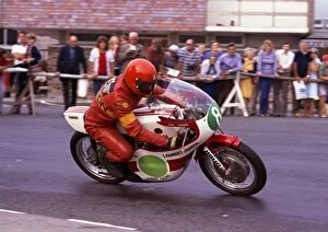 Images Dated 10th October 2017: Alan Jackson (Lambert Yamaha) 1975 Lightweight Manx Grand Prix