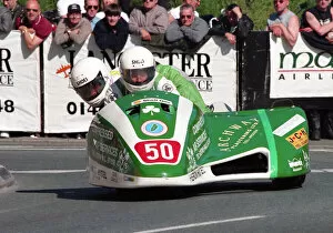 Jamie Scarffe Gallery: Alan Langton & Jamie Scarffe (Yamaha) 1999 Sidecar TT